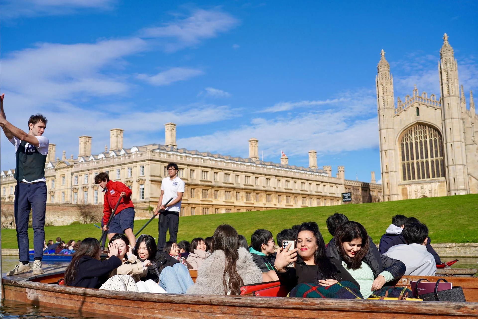 Cambridge Punting Tours | Private & Shared River Cam Tours